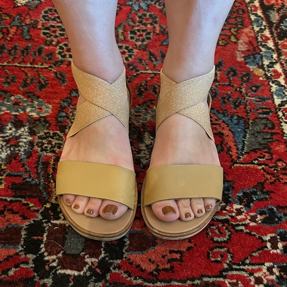 Sorel Beige and Tan Cross-Strap Sandals